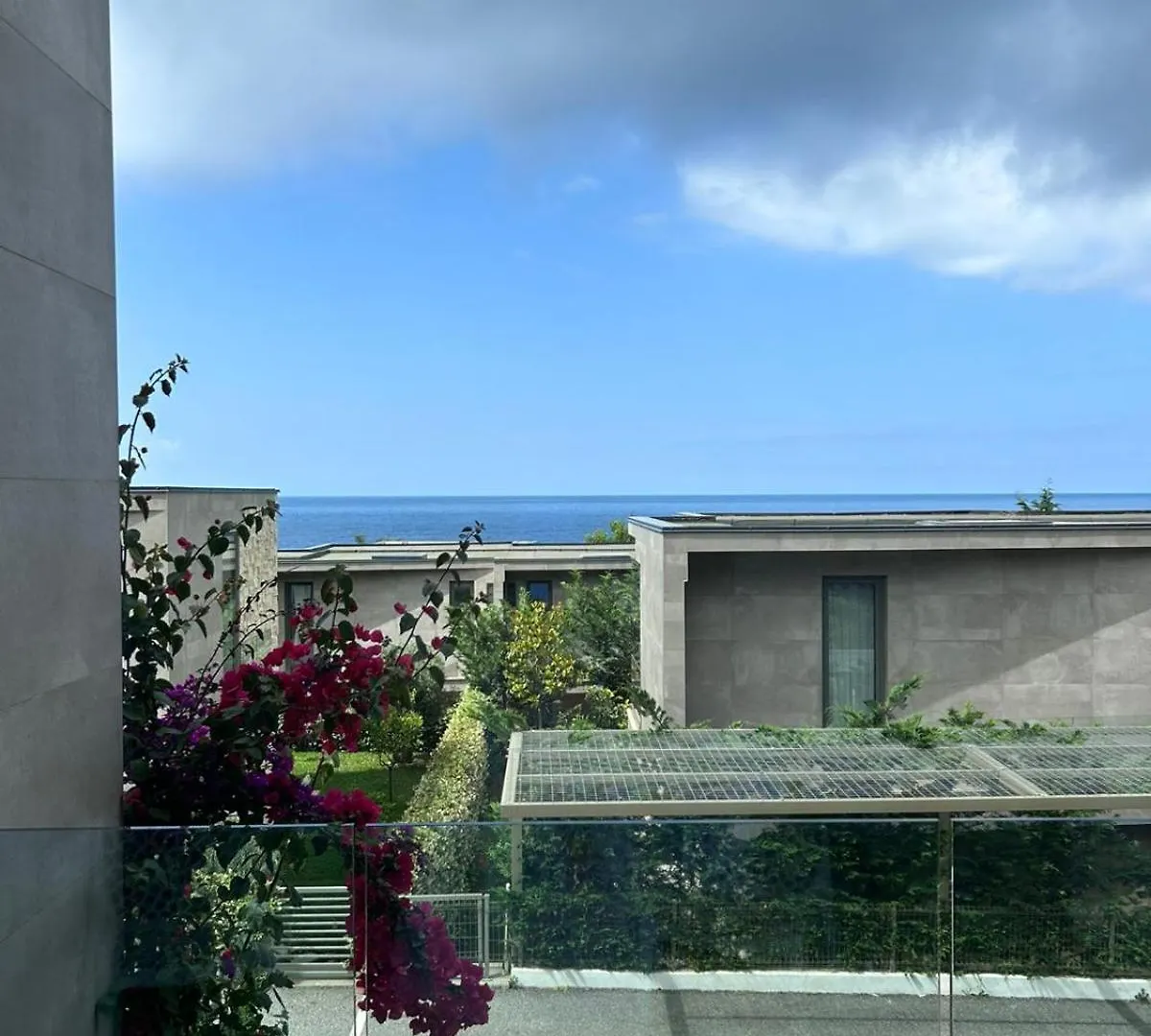 Olea Family Apt Sea View ديرمي شقة